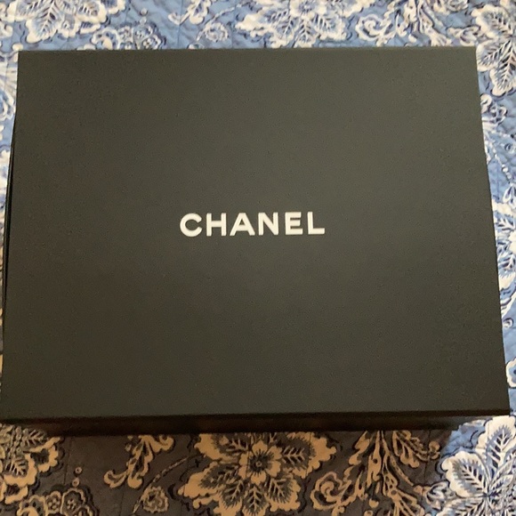 CHANEL large/jumbo classic flap bag in black caviar NWT - Picture 6 of 7